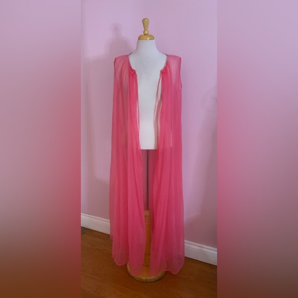 Host Pick ⚡️⚡️Glamourous Vintage Sheer Pink Peignoir - Picture 2 of 11